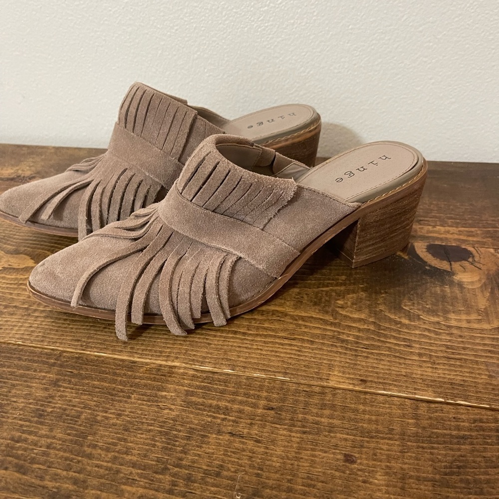 Hinge Rally Suede Mules - Picture 7 of 9